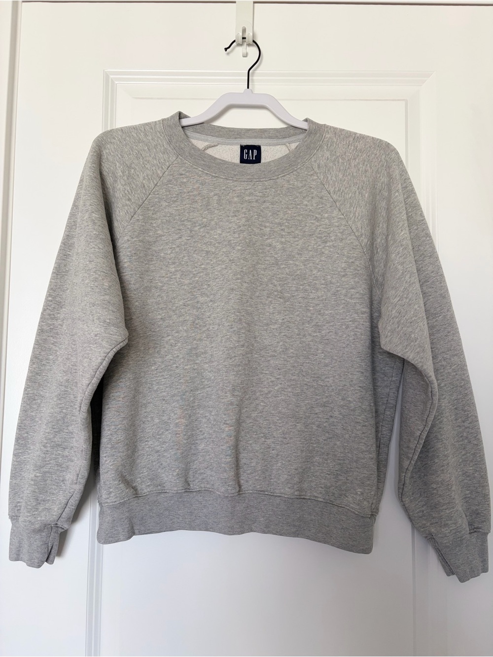 GAP Women's Crewneck Sweatshirt - Heather Gray